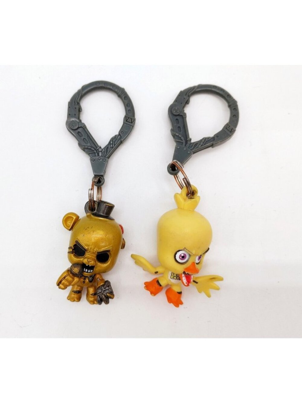 Five Nights At Freddy’s: Metallic Gold Golden Freddy & Chica Backpack Hanger